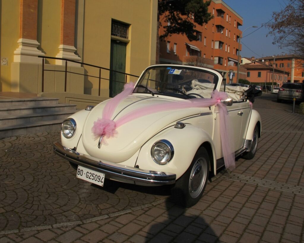 Volkswagen 1303 bianco - vettura matrimonio - maggiolone - maggiolino - auto nuziale